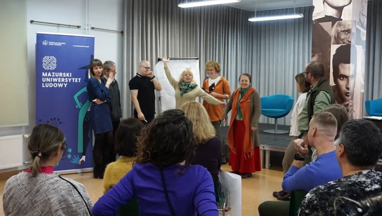 Nauka przez tradycję, praktykę i współtworzenie